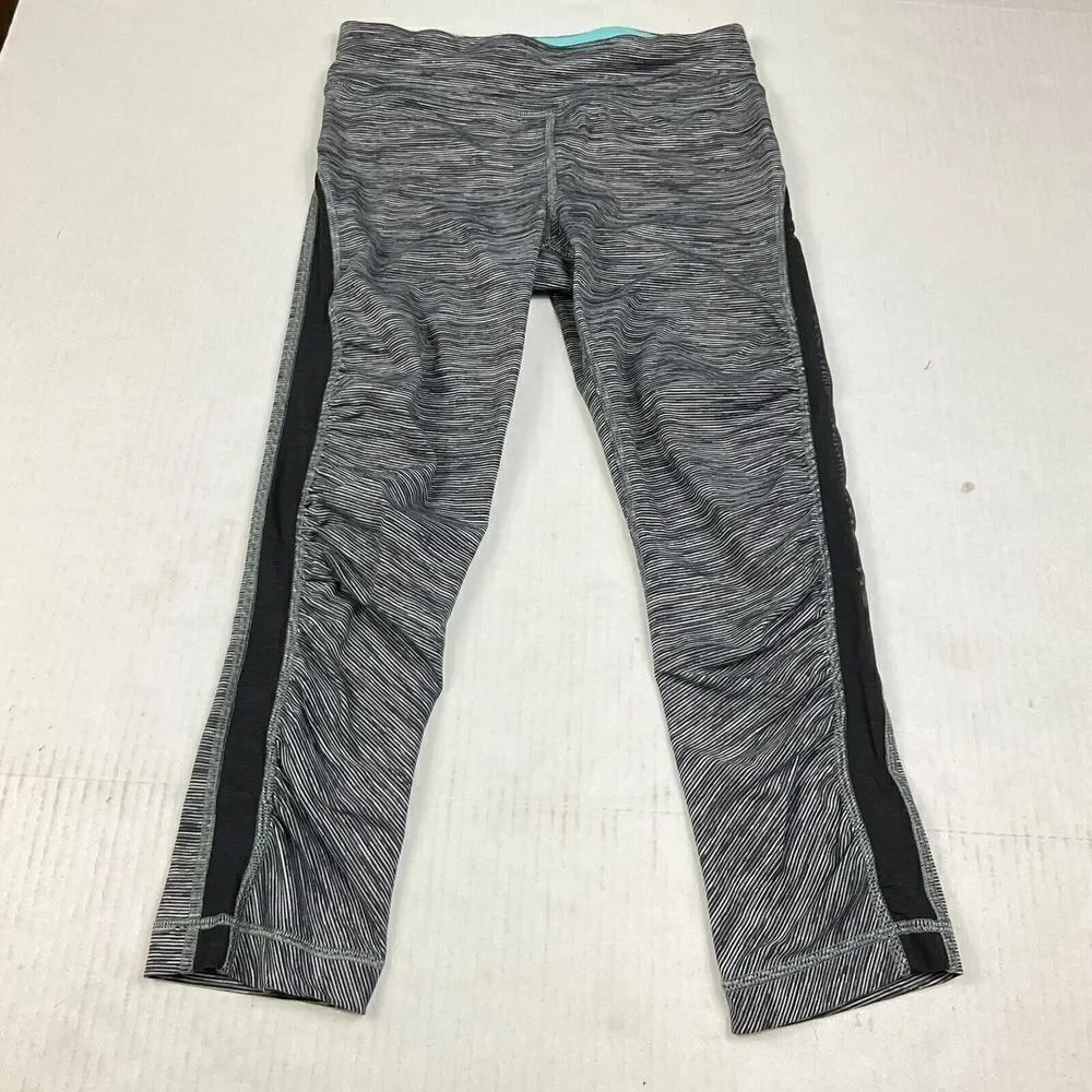 Lululemon Womens Cropped Mesh Leggings Striped Workout Athletic Pull On Size 2
